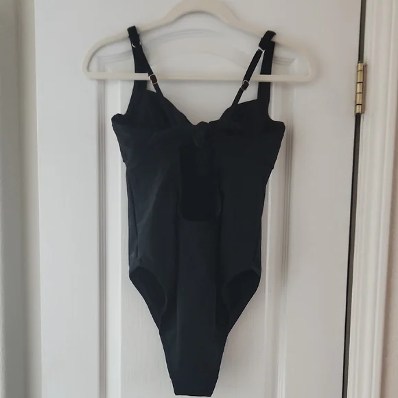 Shade & Shore Black Swimsuit, Size Medium - Picture 5 of 6